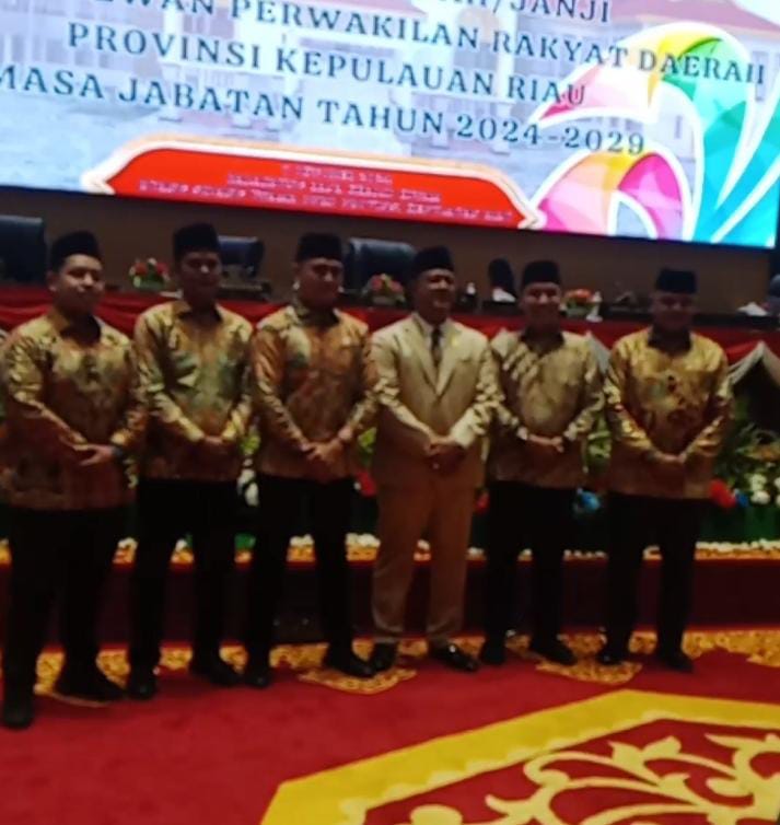 Paripurna Sumpah dan Janji DPRD Provinsi Kepri Tahun 2024