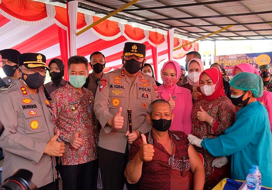 Kapolda Riau Irjen Pol M Iqbal Resmikan Rumah Mural dan Kantor Penghubung di Rokan Hilir