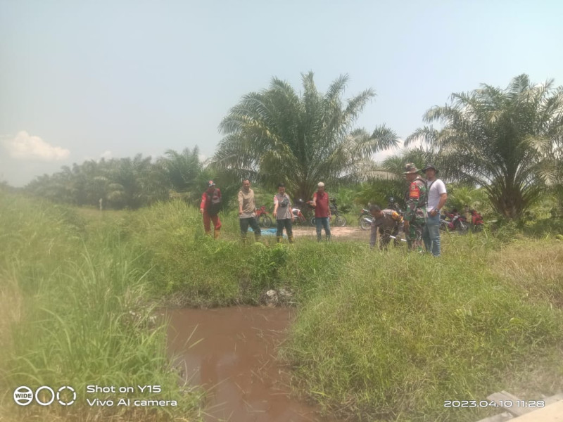 Pengarahan Kepada Masyarakat Terkait Pencegahan Karhutla Oleh Pelda Hendrianto