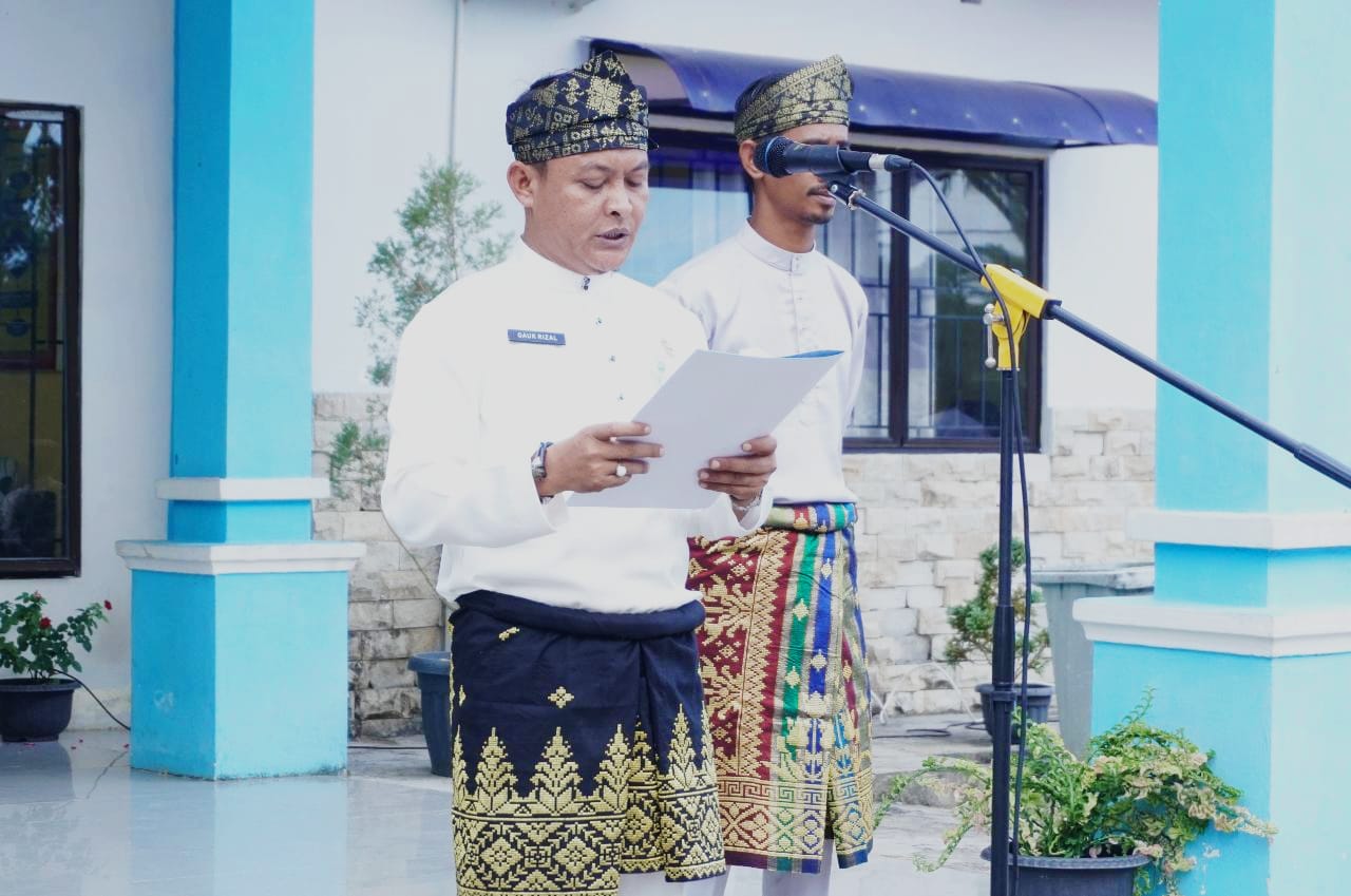 Dalam Rangka Dirgahayu Provinsi Riau Ke 65, Pemcam Rupat Utara Gelar Upacara
