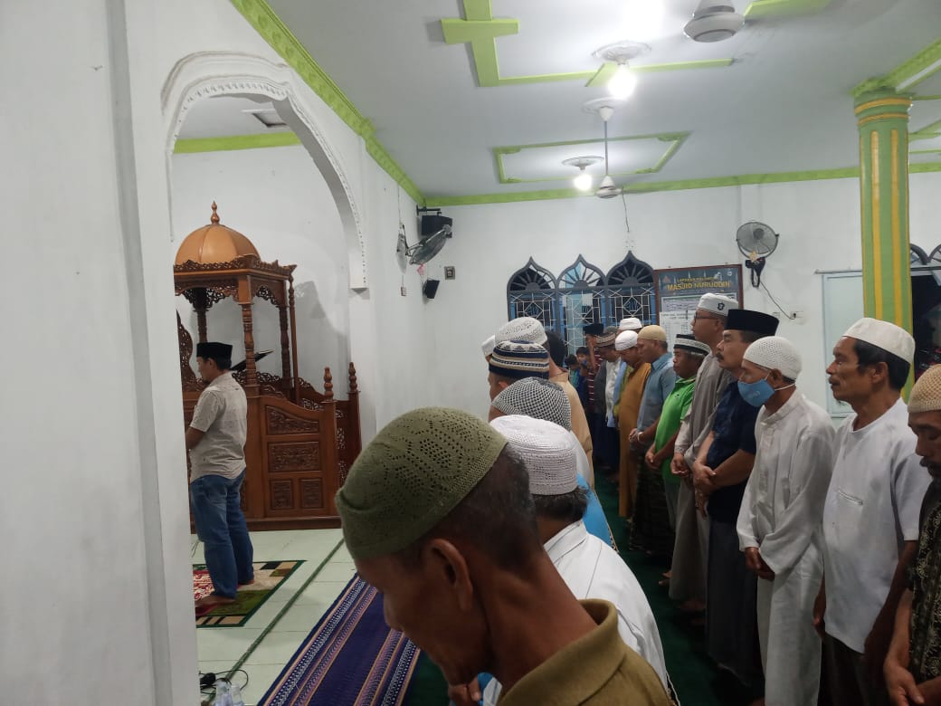 Do'akan Almarhum Amris, Rudi Hartono Bersama Jemaah Masjid Nurruddin Gelar Sholat Ghoib