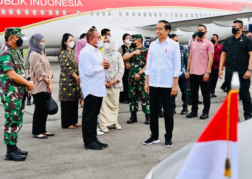 Hadiri HPN 2023, Presiden Jokowi dan Ibu Iriana Tiba di Sumatra Utara