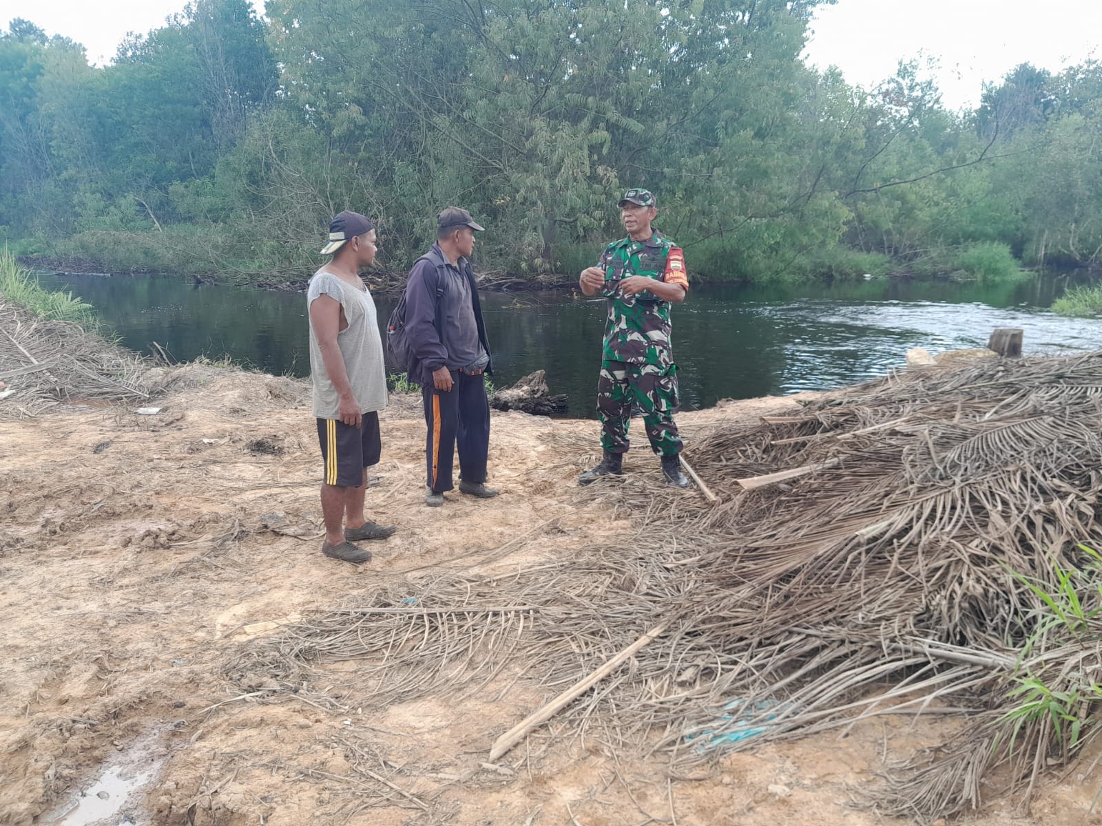 Sosialisasi Pelarangan Membakar Lahan Oleh Sertu Aslim Lubis