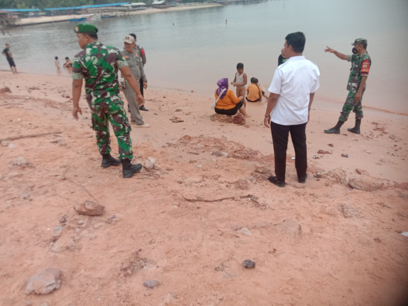 Serka Supriadi Ikuti Apel Personil di Pos Yan Pantai Koneng