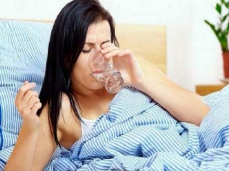 Manfaat Sehat Minum Air Putih 1 Menit Setelah Bangun Tidur