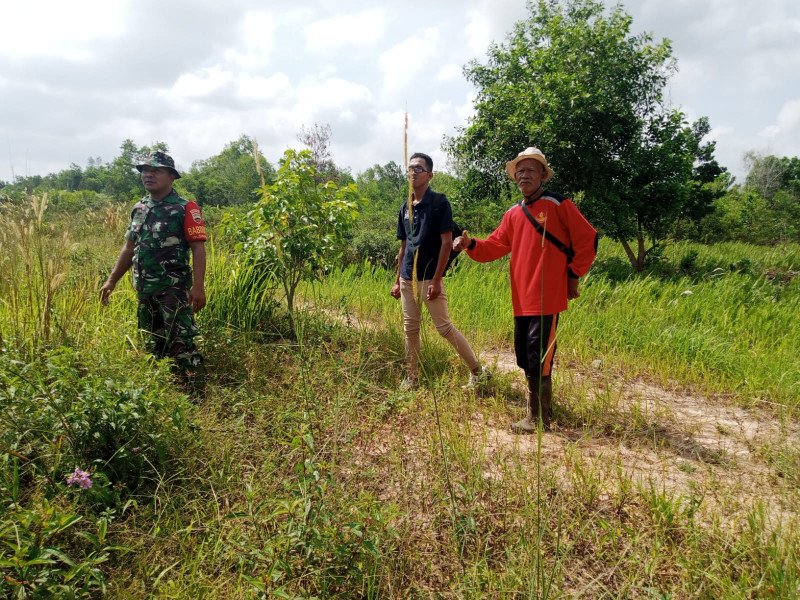 Babinsa Patroli di Jalan Dumai Motor Cegah Karhutla