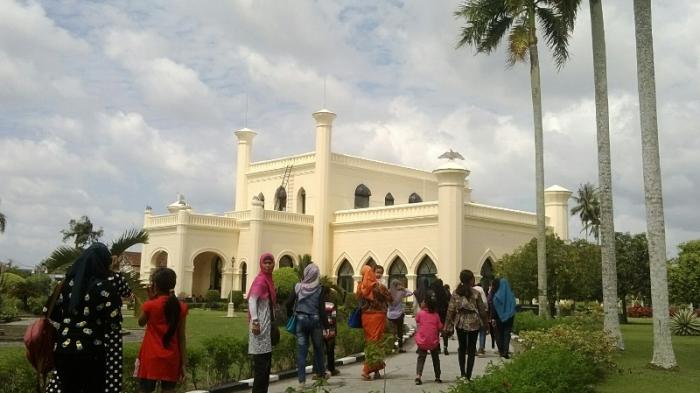 Libur Nyepi, Istana Siak Ramai Pengunjung