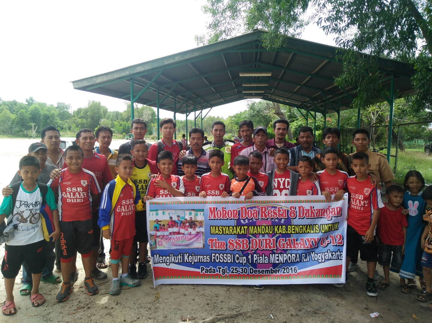 Kepala UPTD Pendidikan Mandau Drs. Nasrizal ke Jogja Lepas keberangkatan SSB GALAXI DURI Tournament