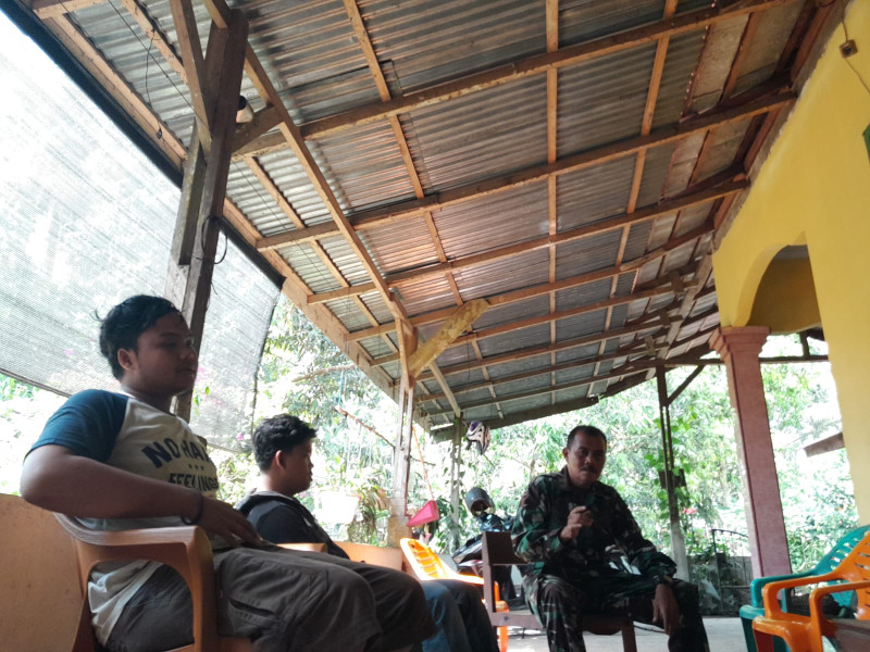 Pelda Tovani Laksanakan Komsos Dengan Cara Berkeliling ke Rumah Masyarakat