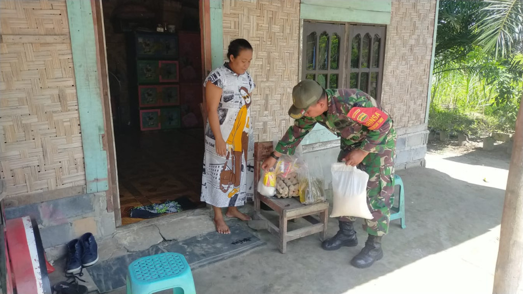 Pelaksanaan Babinsa Masuk Dapur Oleh Babinsa Koramil 02 BK