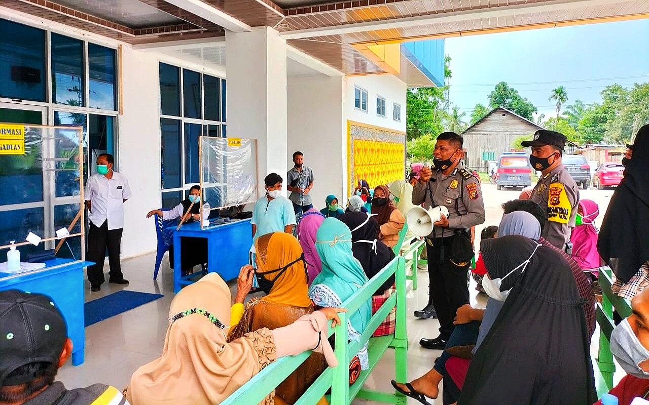 Kapolres, Bupati Rohil Bersama Wakilnya Kompak Pantau Pelaksanaan Vaksinasi di Bagansiapiapi