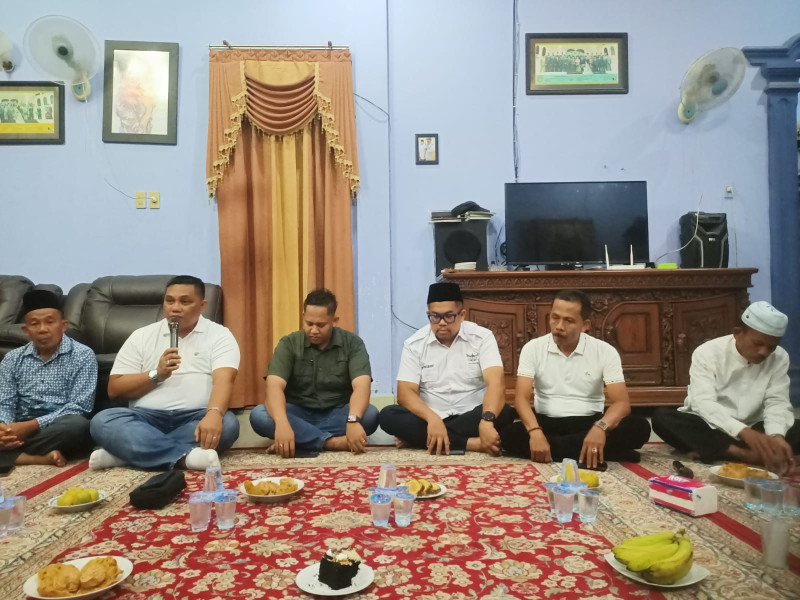 Ferdiansyah dan dr. Ferianto Kunjungi Kediaman Keluarga Almarhum Uwo Amris
