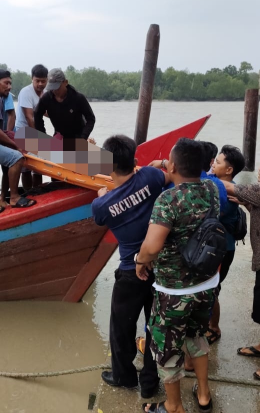 Seorang Nelayan Bagan Siapiapi Tewas Tersambar Petir Saat Melaut