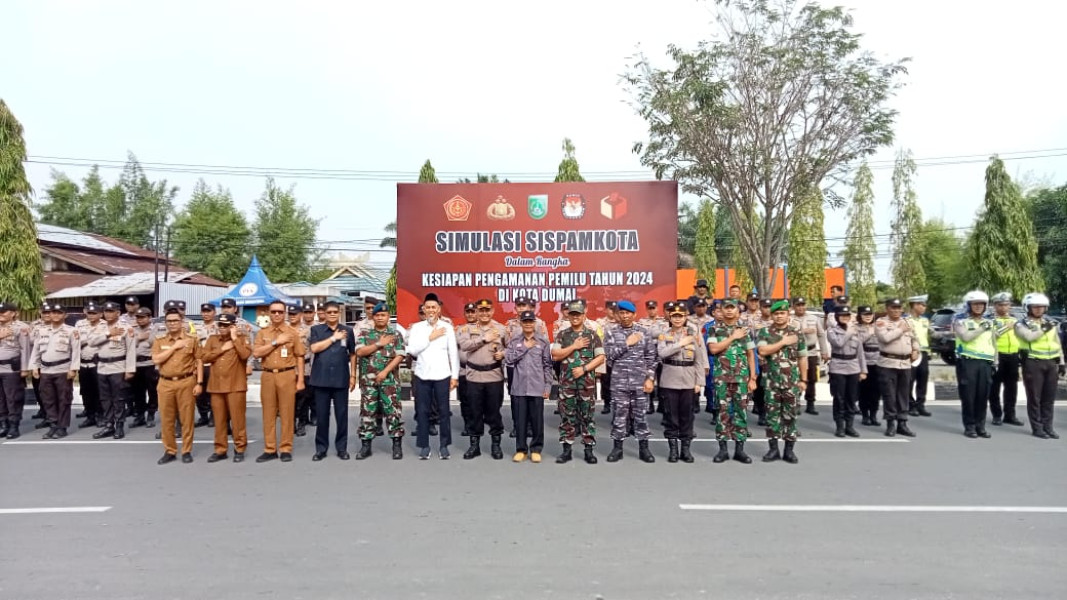 Dengan Peralatan Yang Lengkap, TNI Polri Siaga Penuh di Area Kampoeng Kota Dumai