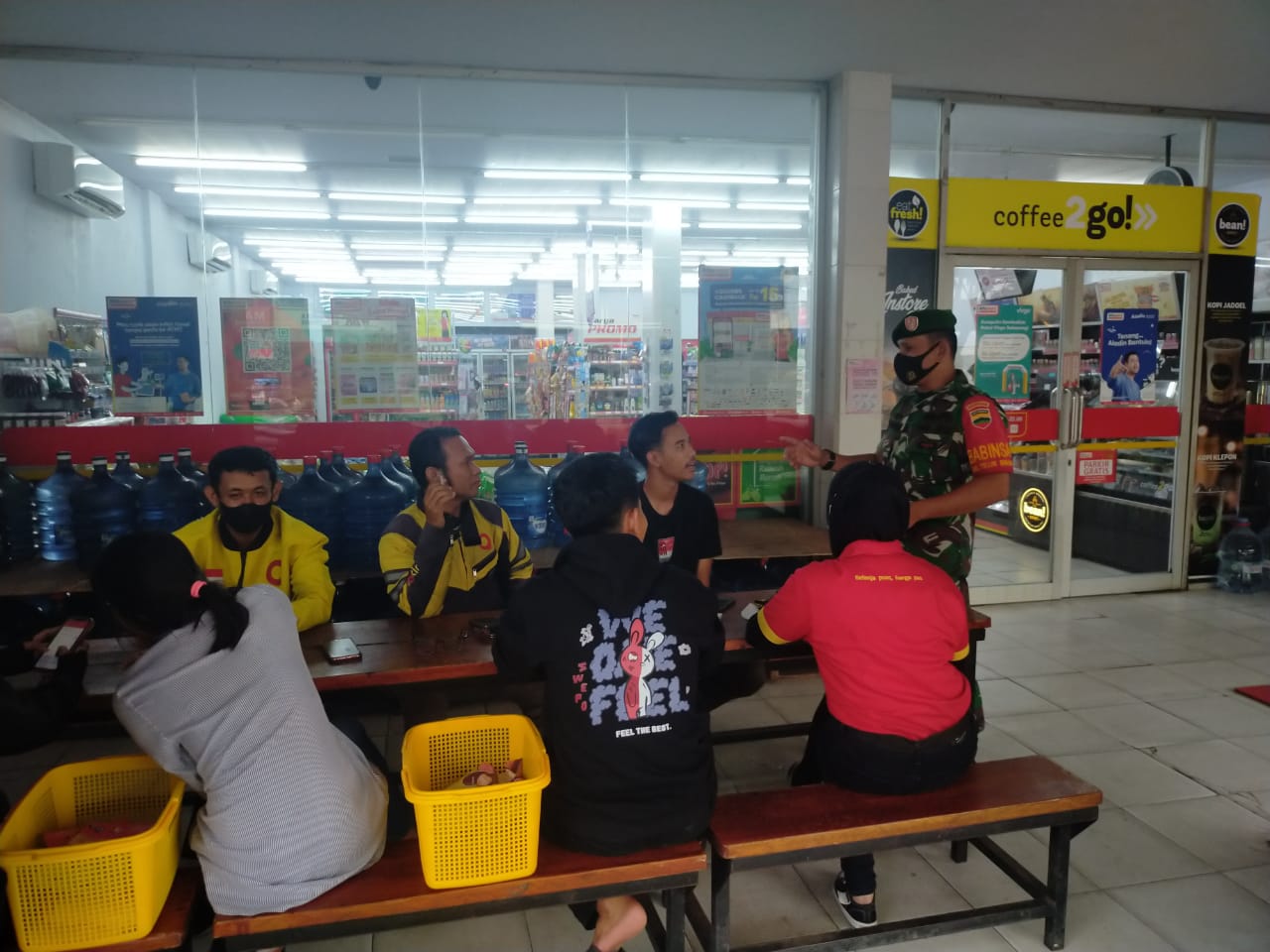 Giat Pencegahan Covid-19, Sertu Arjuna Endar Lakukan Sosialisasi