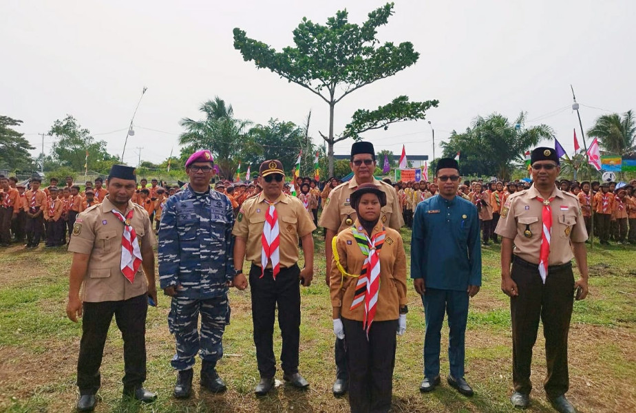Camat Palika Suwarno S.Kom Buka Secara Resmi Perkemahan Akbar Sempena HUT Pramuka ke-62