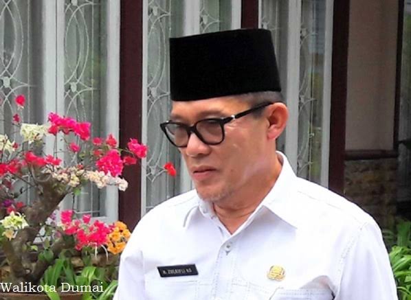 Zul As Shalat Tarawih di Masjid Habiburrahman