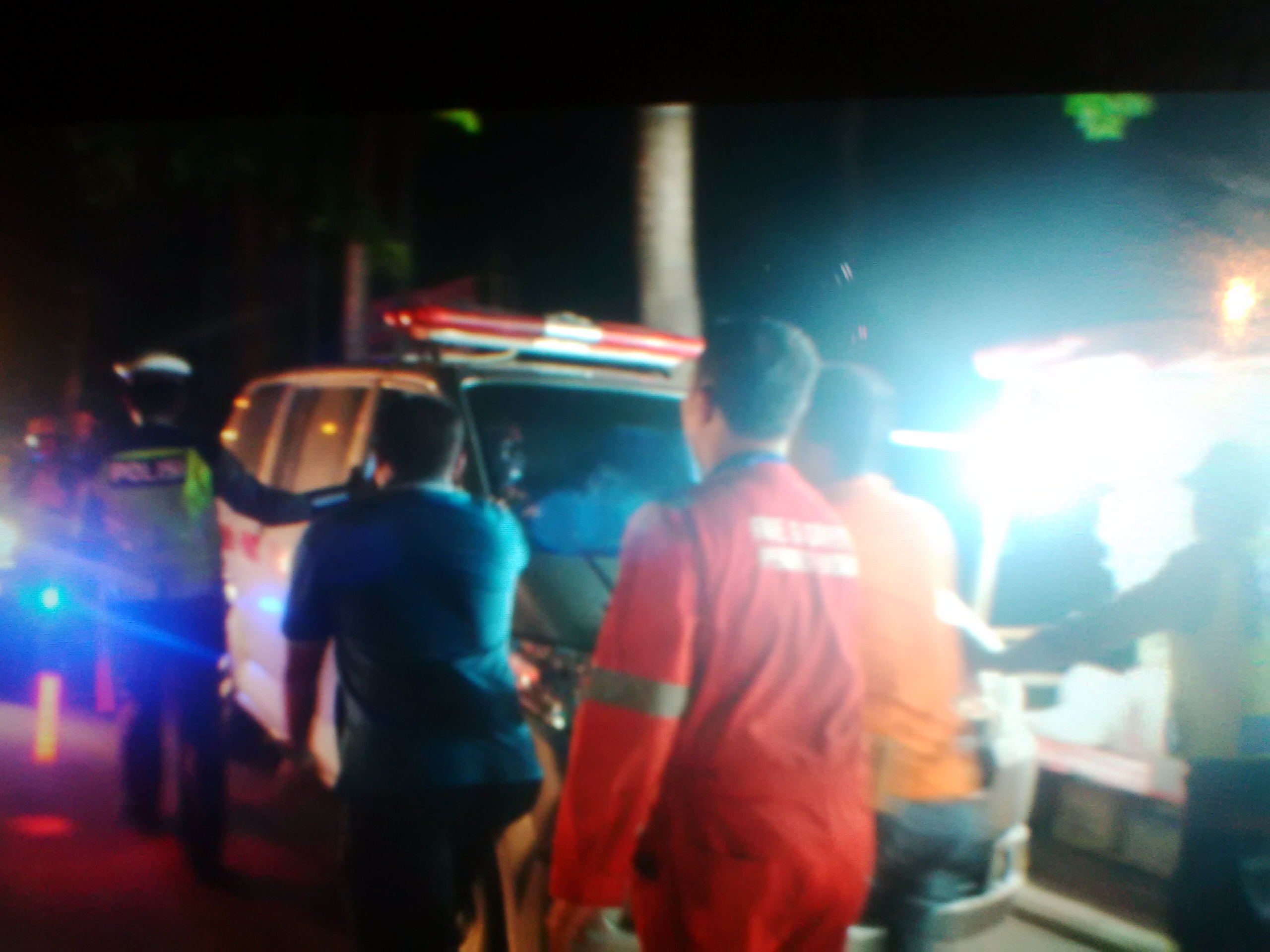 Saat Mengawal Kovoi Takbiran di Dumai Mobil Ambulance Terbakar