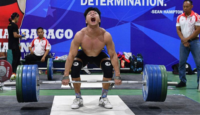 Mantap! Lifter Indonesia Rahmat Erwin Sabet Emas dan Pecahkan Rekor