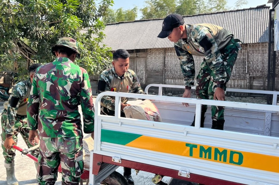 H-Minus 5 Penutupan TMMD 129 Bojonegoro: Satgas Kebut Penyelesaian Rumah Pak Kardo di Tengah Medan Sulit