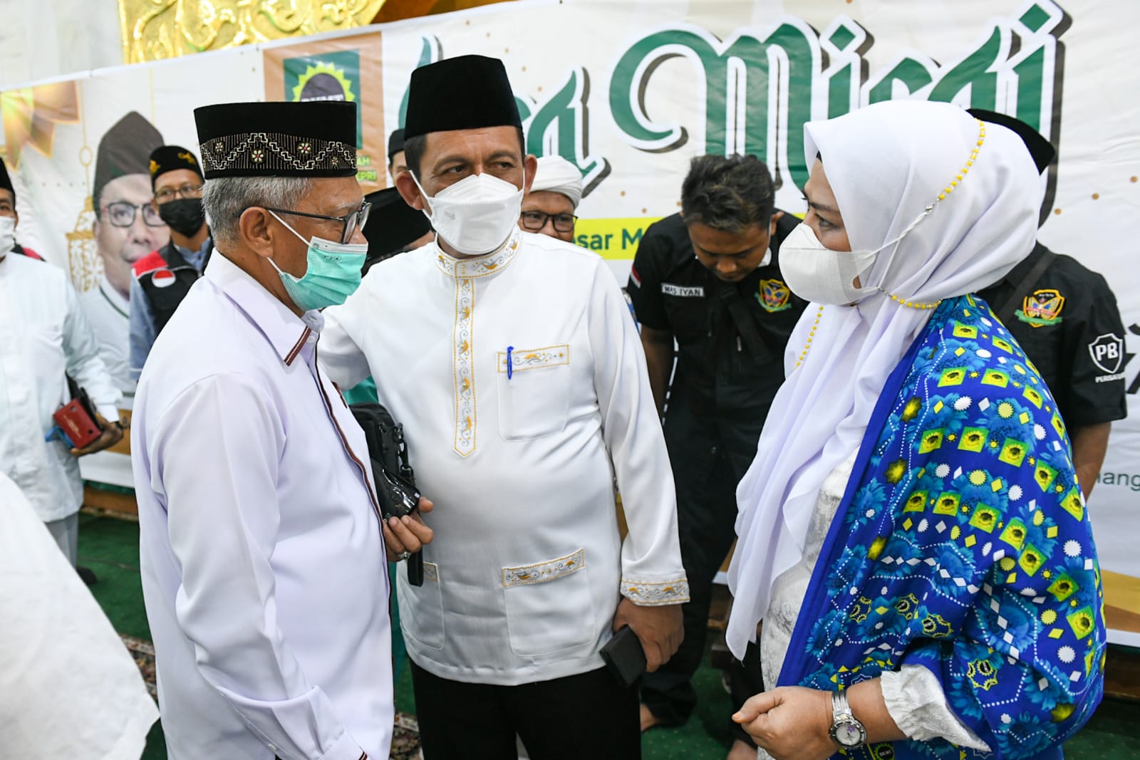 Peringati Isra' Mi'raj, Gubernur Ansar Andalkan BKMT Sebarkan Nilai-Nilai Islam