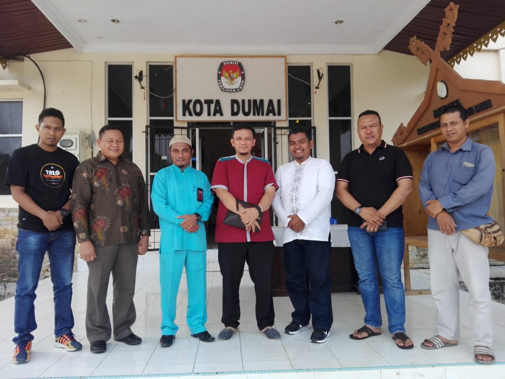 Bacalon Wako Dumai, dr Fikri Taufan Sambangi KPU Dumai