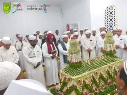 Jangan Lupa Silaturrahmi Dahulu dengan Cucu Syekh Abdurrahman Siddiq sebelum ke Makamnya