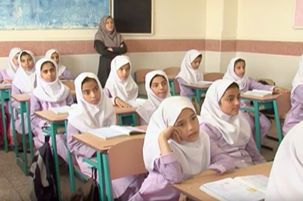 Iran Larang Pelajaran Bahasa Inggris di Sekolah Dasar