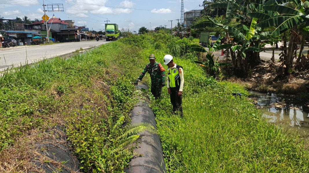 Penguatan Teritorial, Serda M Andi Darmawan Melaksanakan Patroli Dengan Security Pertamina