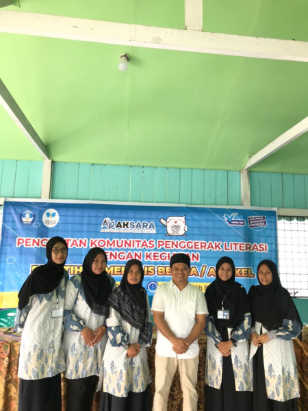 Tingkatkan Literasi, TBM Insani Sungai Keranji Adakan Pelatihan Menulis Artikel Berita