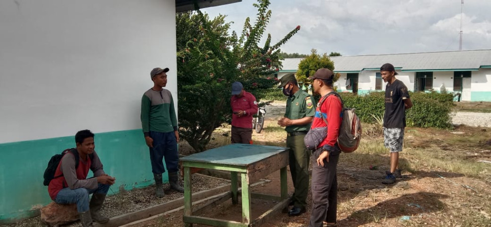 Giat Komsos Oleh Serda Edi Saputra di Kampung Pancasila