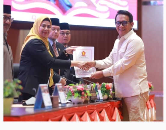 Rapat Paripurna DPRD Kepri Setujui Ranperda APBD 2026 dengan Sejumlah Catatan Fraksi