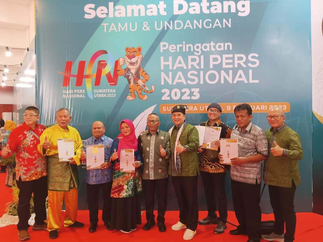 Puncak HPN 2023, Lima Wartawan Senior Riau Terima Anugerah PCNO