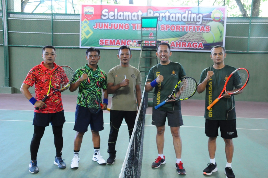 Kodim 0320/Dumai Turunkan Tim Untuk Mengikuti Turnamen Tenis di Makorem 031/WB