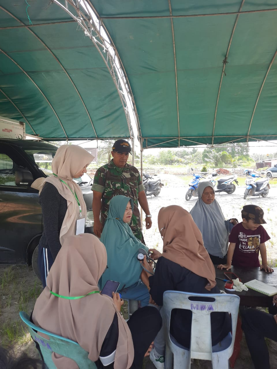 Babinsa Koramil PWK 04 Ikuti Giat Kemah Bhakti Mahasiswa