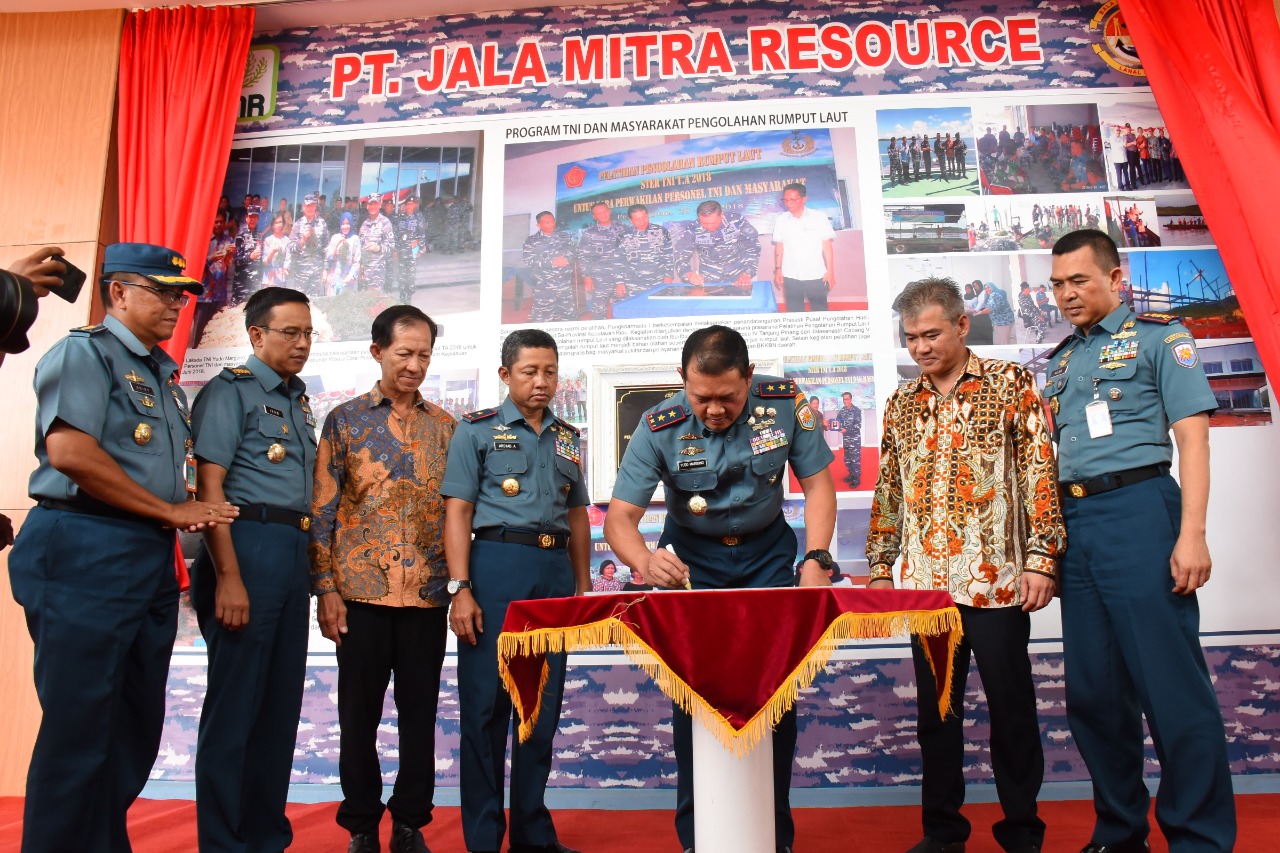 Pangkoarmada I Resmikan Pabrik Pengolahan Rumput Laut di P.Galang