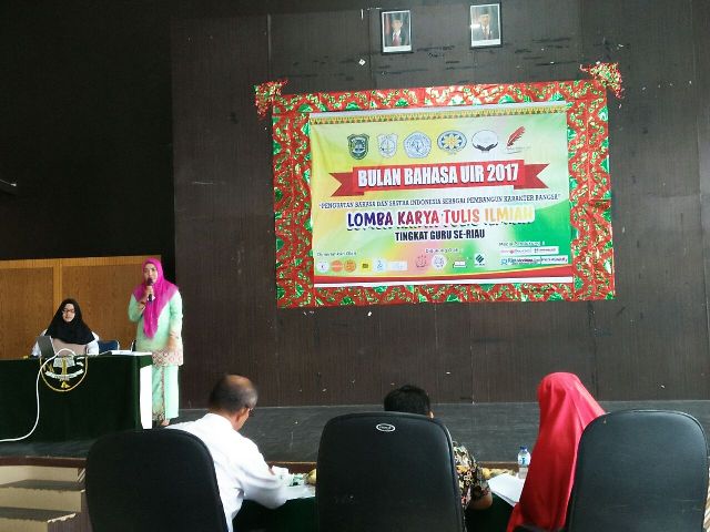 Bulan Bahasa UIR 2017, Guru SMA Islam As-Shofa jadi Juara
