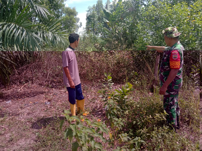 Sertu Sutiono Laksanakan Patroli Cegah Karhutla