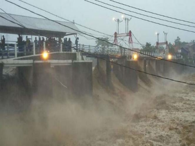 Banjir Tinggi Ancam Jakarta, DKI Sudah Siap