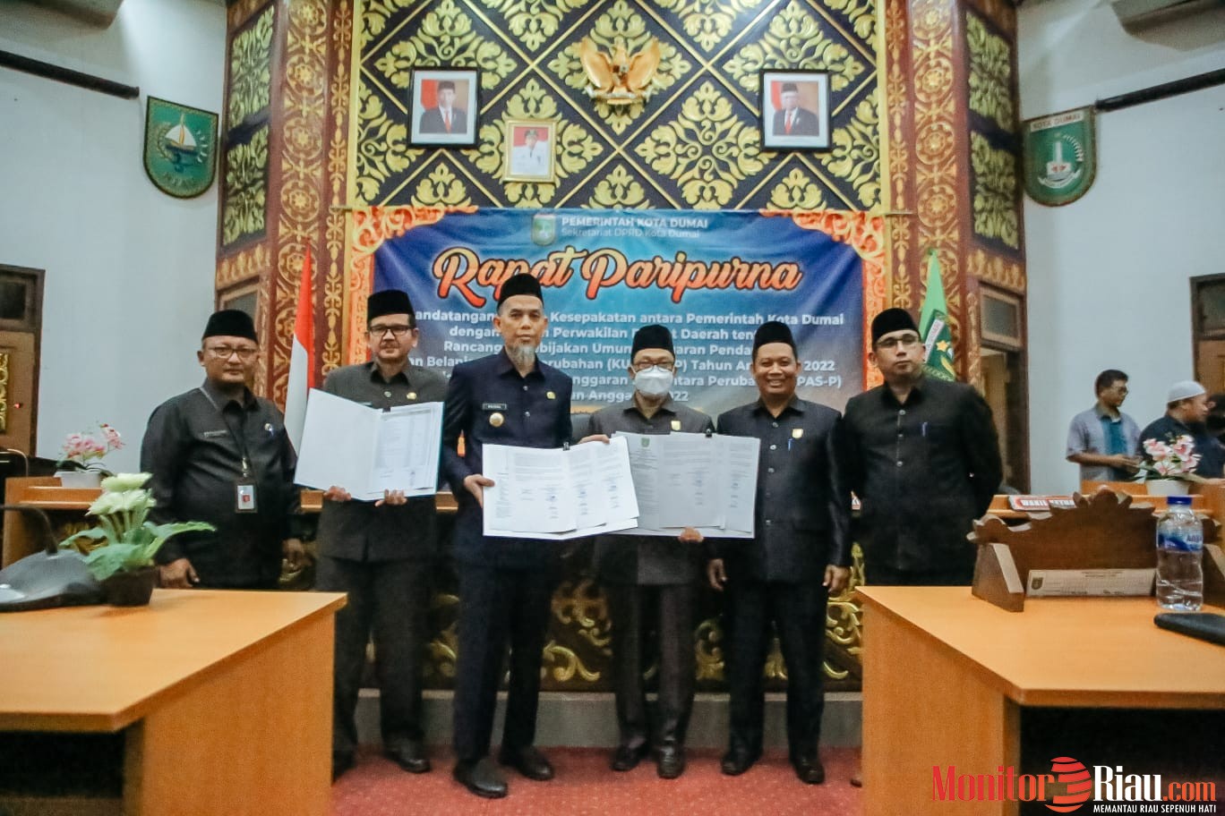 Pemko dan DPRD Dumai Tandatangani KU-APBDP dan PPAS-P TA 2022