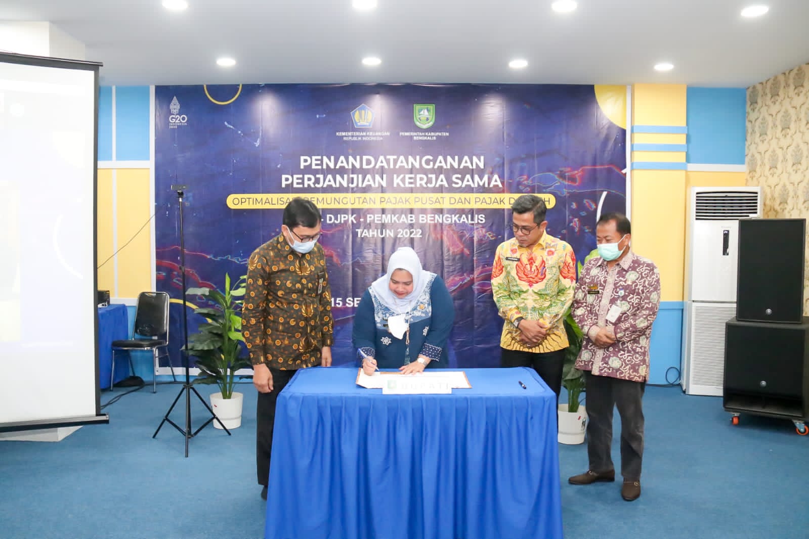 Optimalisasi Pemungutan Pajak Pusat dan Daerah, Bupati Bengkalis Teken PKS Dengan Direktorat Jendera