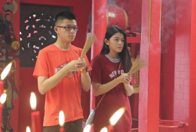 Warga Tionghoa Bengkalis Fokus Sembahyang, di Hari Pertama Tahun Baru Imlek
