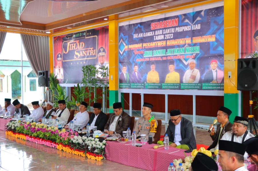 Hadiri Upacara Memperingati Hari Santri Nasional Tahun 2023, Kapolres Rohil Kerahkan 40 Personel Pengamanan