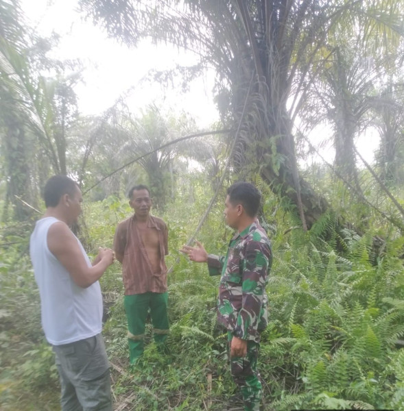 Serma Novrianto Laksanakan Komsos Cegah Karhutla