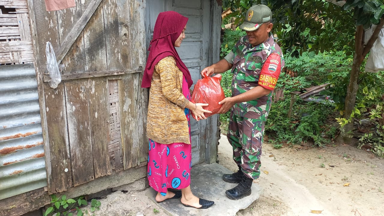 Giat Babinsa Masuk Dapur Oleh Serda Roni Sandra