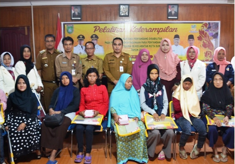 Berdayakan Penyandang Disabilitas, Dinsos Gelar Pelatihan Keterampilan Tas Tali Kur