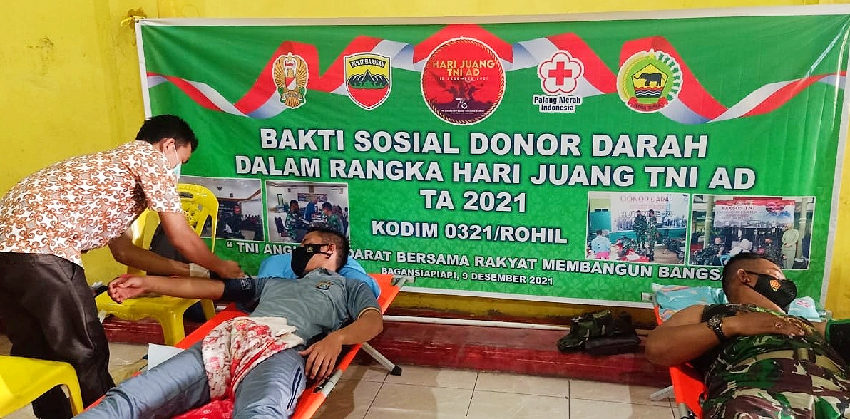 Peringatan Hari Juang Kartika TNI AD Ke-76 Makodim Rohil, Personel Polri Donorkan Darah