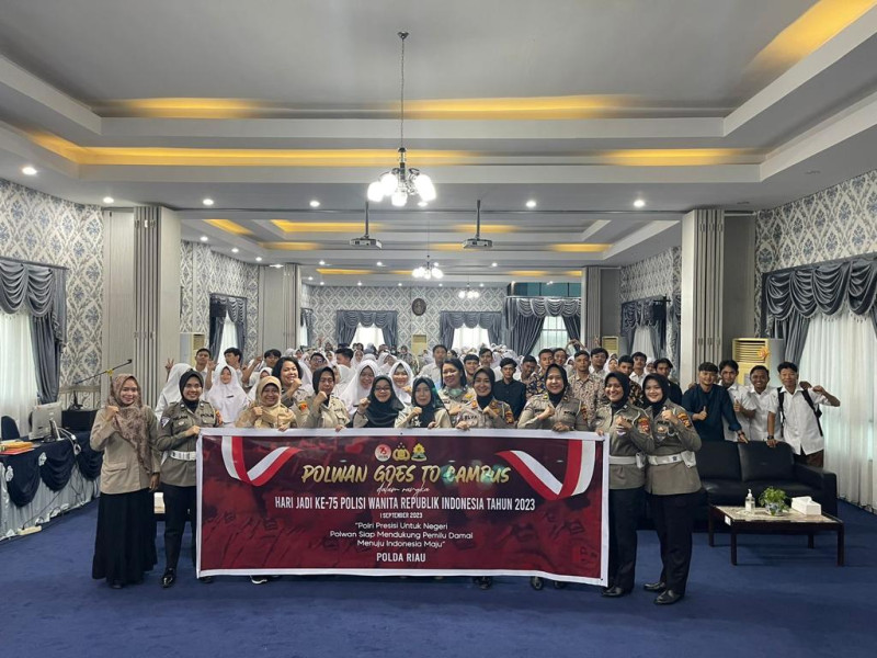 Srikandi Polresta Pekanbaru Berikan Edukasi ke Poltekkes