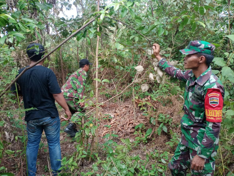Pelaksanaan Patroli Rutin Oleh Babinsa Koramil 06 Merbau di Wilayah Binaannya