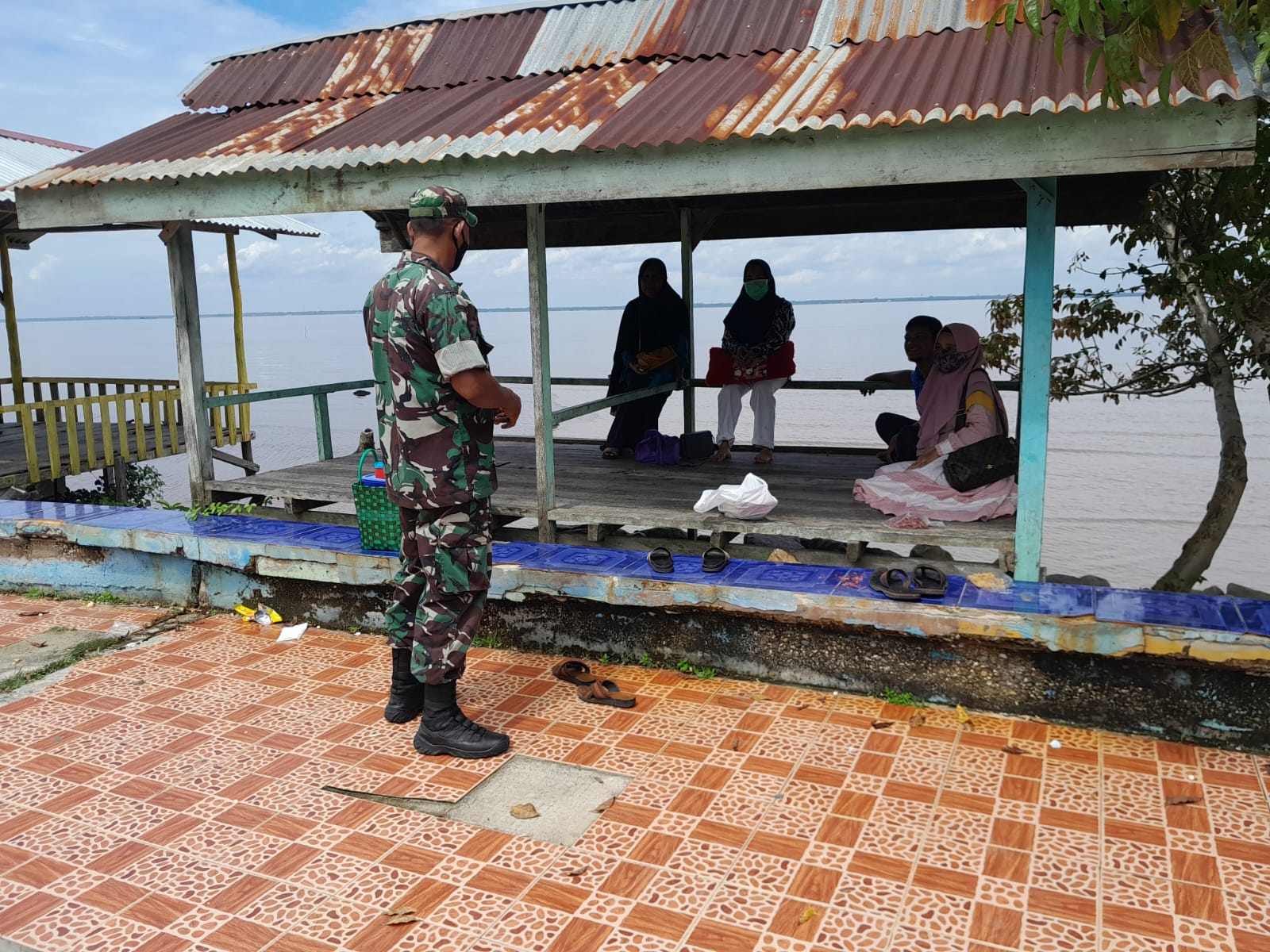 Pencegahan Covid-19 Terus Dilakukan Oleh Kodim 0320/Dumai Melalui Babinsa